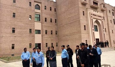 مثال برطانيه جا پر پاڻ عدالتن جو احتران نه ٿا ڪن:جج جا ريمارڪس