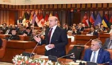 هڪ ليڊر ملڪ کي تباهه ڪرڻ تي لڳل آهي: وزيراعظم