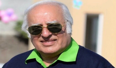 اڳوڻي سينيٽر جو مڙهه مٽيءَ ماءُ حوالي