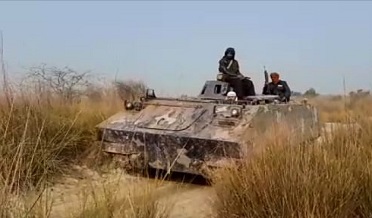 ڪچي ۾ آپريشن، ڌاڙيل فرار ٿيڻ تي مجبور، ٺڪاڻا ڊاهي پٽ