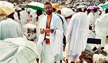 مشهور گلوڪار بلال مقصود حج ادا ڪري ورتو