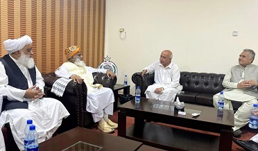فضل الرحمان سان ڊاڪٽر مالڪ جي ملاقات،سياسي صورتحال تي ڳالهيون