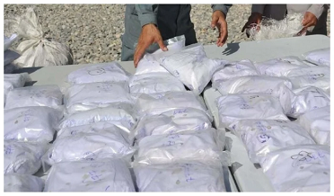 ڪراچي: لوڻ جي آڙ ۾ منشيات اسمگل ڪرڻ جي ڪوشش ناڪام