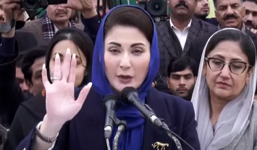 نواز شريف ميڊ ان پاڪستان آهي امپورٽيڊ ناهي:مريم نواز