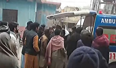 نواب شاهه ۾ يونيورسٽي بس جو وين سان ٽڪر، 3 ڄڻا فوت