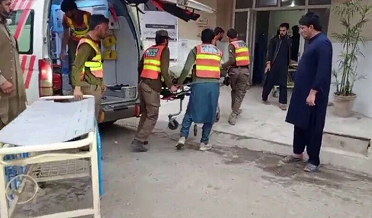 ڪي پي، بلوچستان ۽ پنجاب ۾ ٽريفڪ حادثا، 10 ڄڻا فوت