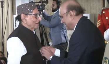 ايوان صدر ۾ يوم پاڪستان تي اعليٰ ترين سول اعزاز ڏيڻ جي تقريب