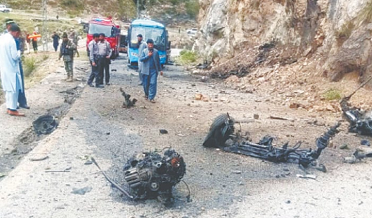 چيني انجنيئرز جي گاڏي تي خود ڪش حملو، 6 ڄڻا مارجي ويا