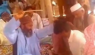 ’نفسياتي وائرس‘ هڪ ئي گهر جا 15 ڀاتي چريا ٿي ويا