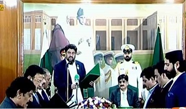پهرين مرحلي ۾ سنڌ ڪابينا جي 9 وزيرن حلف کڻي ورتو