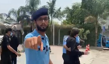پي ٽي آءِ سيڪريٽريٽ تي ڇاپو، رئوف حسن ۽ گوهر خان گرفتار
