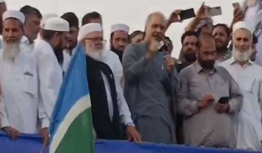 ڌرڻي جي رستا روڪ، سوين ڪارڪن گرفتار، ٽن هنڌن تي ڌرڻو جاري