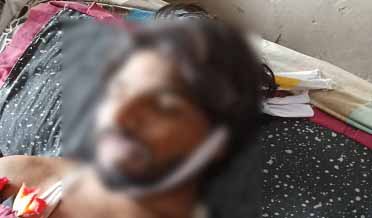 نوجوان جو  ڦاهو لڳل لاش هٿ، وارثن پاران پوسٽ مارٽم کان انڪار