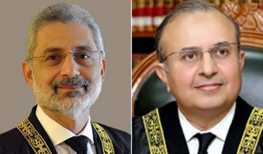 فائز عيسيٰ عدليا ۾ مداخلت روڪڻ بدران سهولتڪاري ڪئي، جسٽس منصور