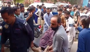 مورو ۾ ملڪيت جي جهيڙي تان نوجوان ۽ عورت گوليون هڻي قتل