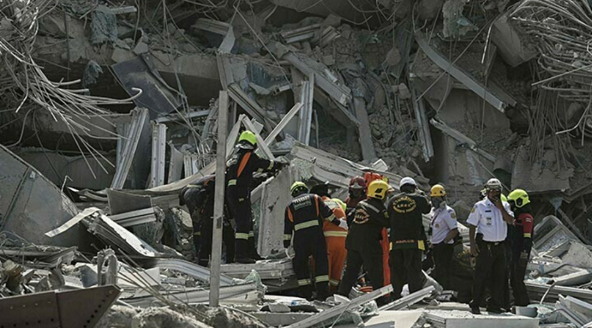 انڊونيشيا ۾ 7.7 شدت جو زلزلو، 47 ماڻهو فوت، آفٽر شاڪس جاري