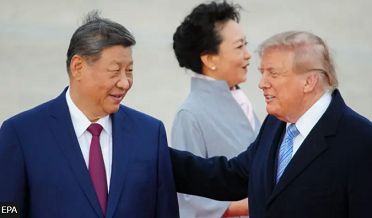 Trump & Xi exchange smiles