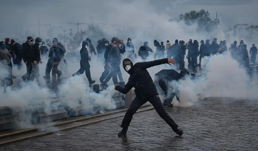 Violent protests in France, protests expanded in many European cities