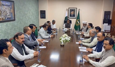 Govt and Pti talks