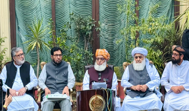 Moulana Fazal Rehman Briefing